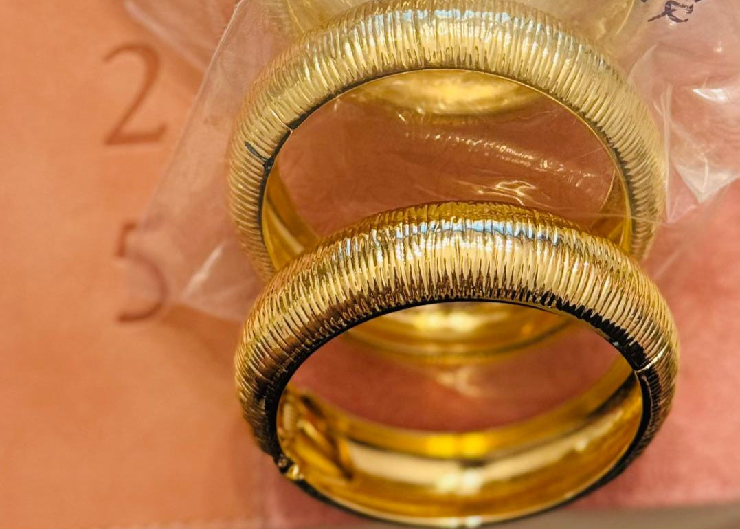 Pulsera Rígida Gruesa Dorada