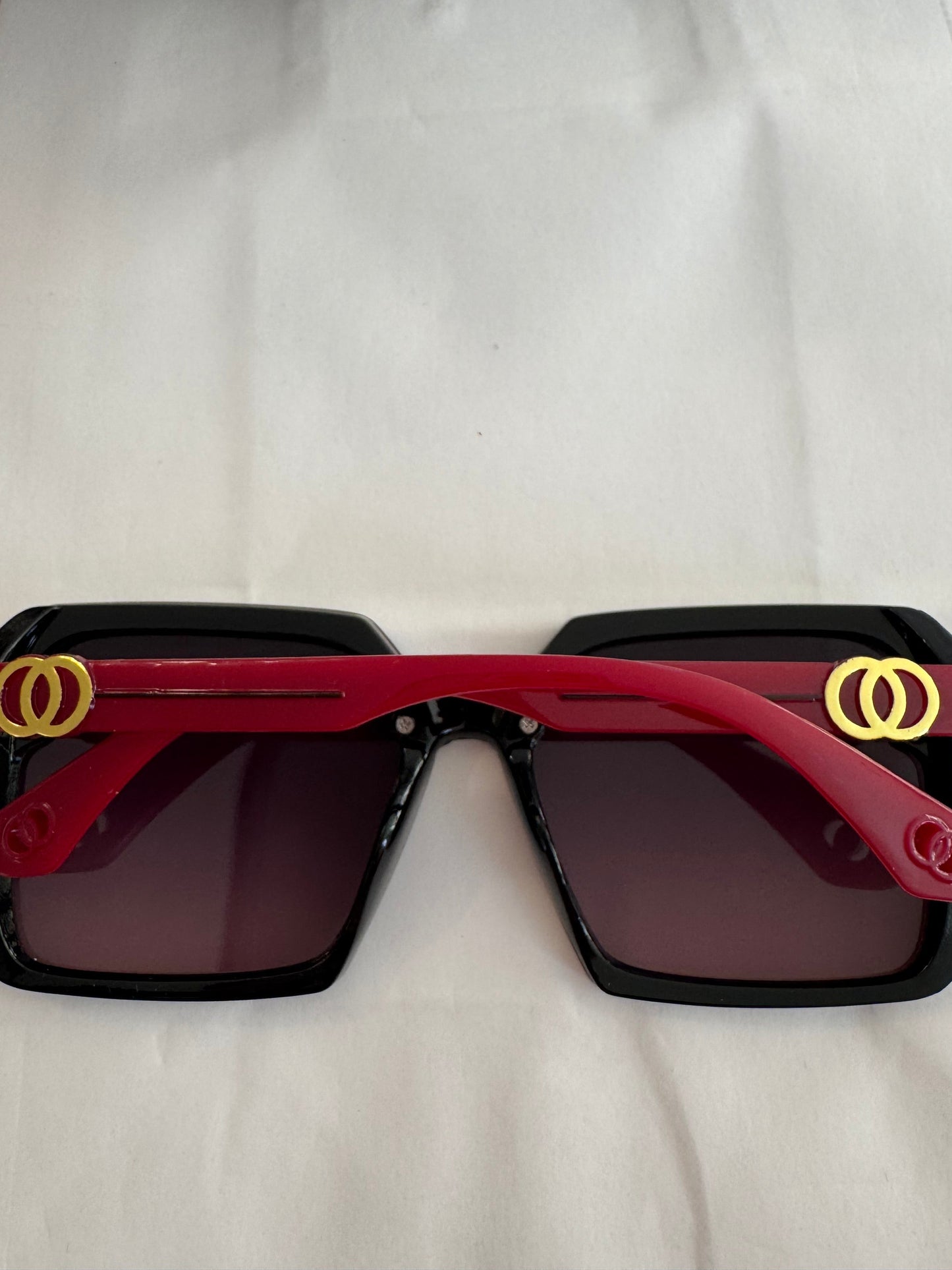 Red Lovers Sunglasses